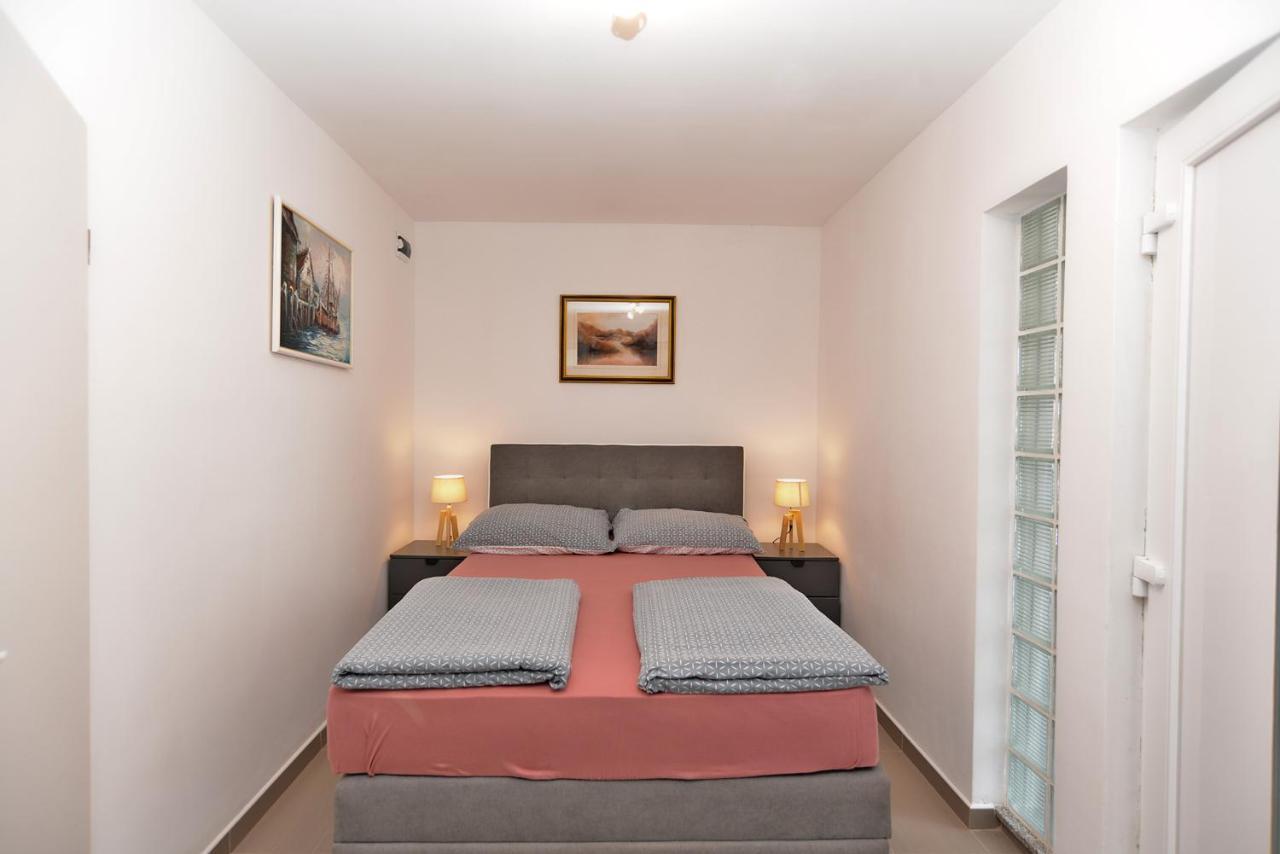 Apartments Volf 1405 Peroj Bagian luar foto