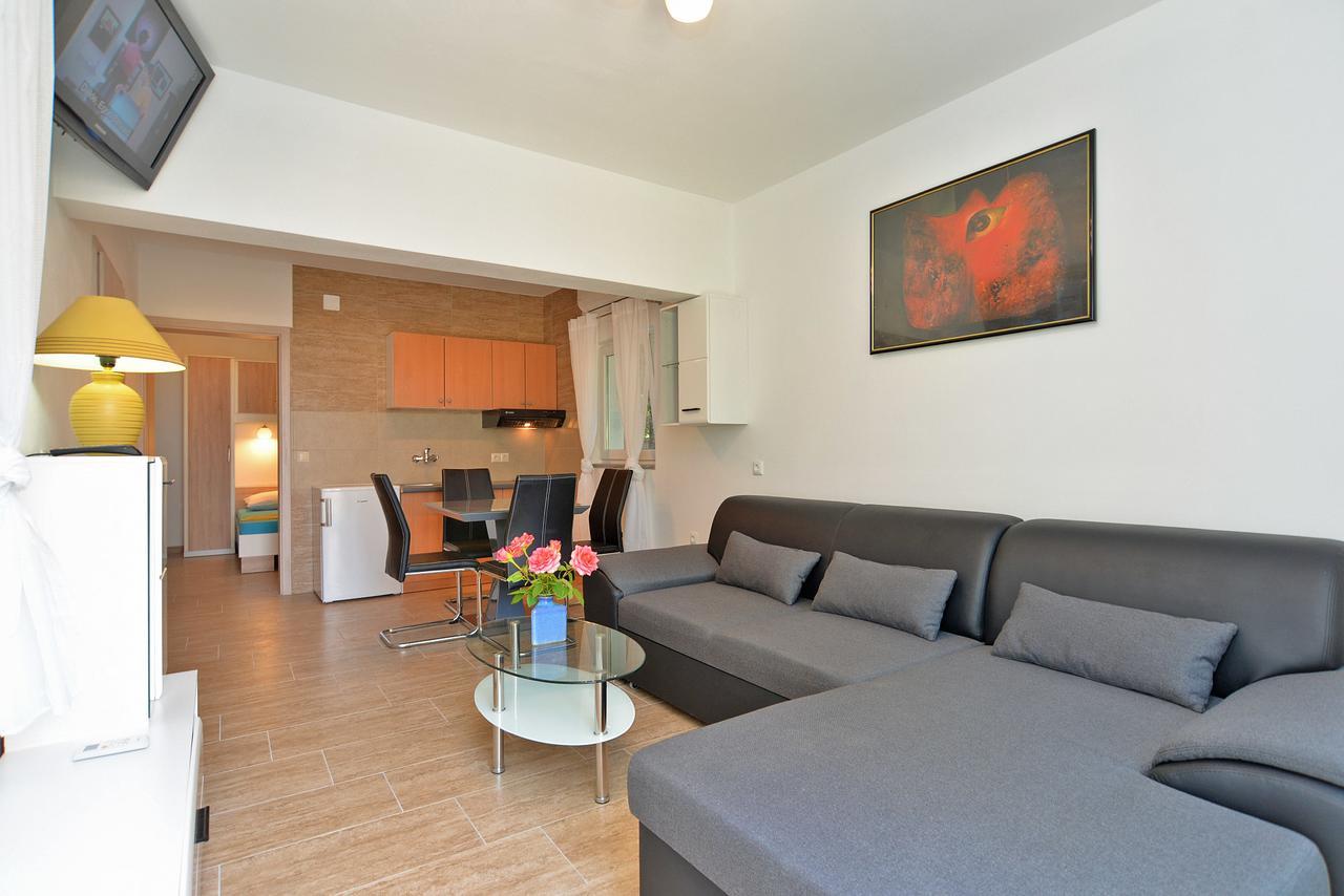 Apartments Volf 1405 Peroj Bagian luar foto