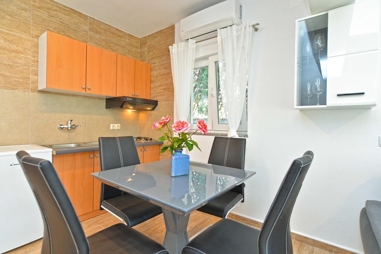 Apartments Volf 1405 Peroj Bagian luar foto
