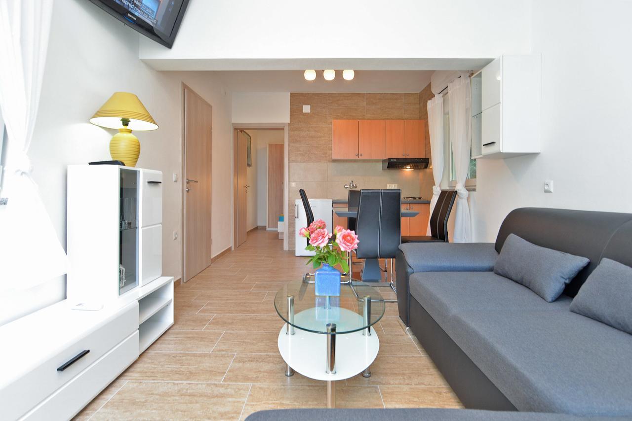 Apartments Volf 1405 Peroj Bagian luar foto