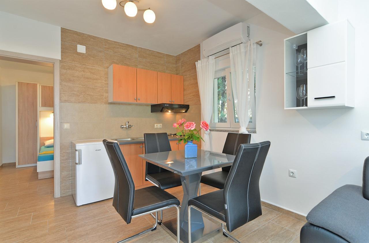 Apartments Volf 1405 Peroj Bagian luar foto